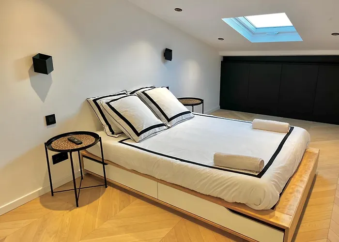 Rooftop Unique Vue / Vieil Apartment *