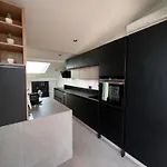 Rooftop Unique Vue / Vieil Διαμέρισμα