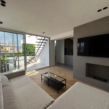 Rooftop Unique Vue / Vieil Διαμέρισμα Αντίμπ