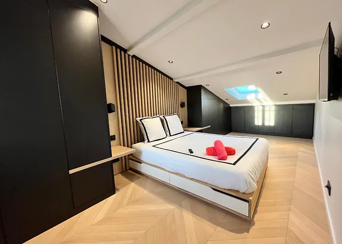 Rooftop Unique Vue / Vieil Apartment *